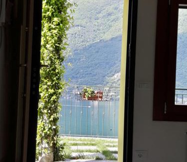 Nesso Apartment | Balcone dei Limoni