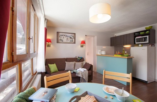 Lanslevillard Apartment | Balcony, parking, tv, ski locker, 25m², Val Cenis