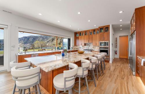 Ardenvoir House | Bald Eagle Beach - Alice Lodging