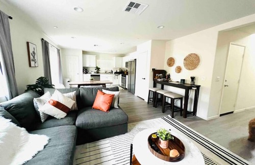 Coachella House | Balderas House - Near Festival, Golf & Casinos