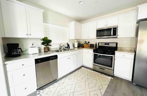 Coachella House | Balderas House - Near Festival, Golf & Casinos