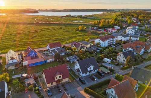 Thiessow Apartment | Balkon mit Meerblick, gratis Nutzung vom AHOI Erlebnisbad und Sauna in Sellin - Haus De niege Wech FeWo 03