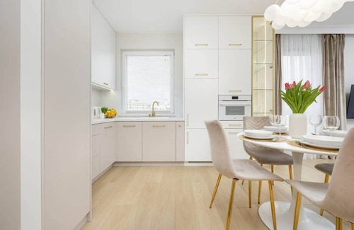 Brodno Apartment | Balkonowa 5C | Chic Apartment | Parking