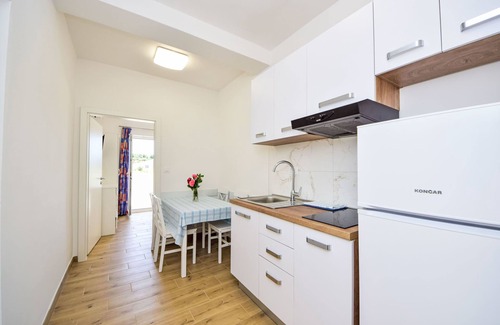 Cove Tri Zala (Zrnovo) Apartment | Balota - Moreška by Interhome