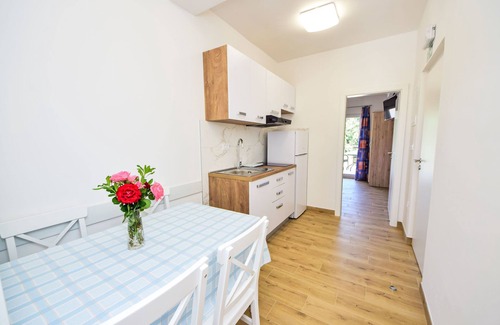 Cove Tri Zala (Zrnovo) Apartment | Balota - Moreška by Interhome