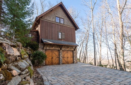 Sylva House | Balsam Mountain Retreat