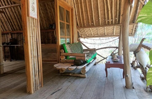 Sumbawa Barat House | Bamboo Hut Alpha Hotel