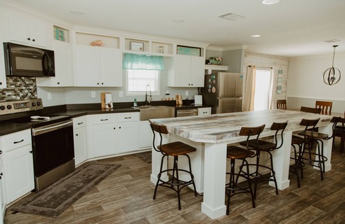 Steinhatchee House | Bamboo Paradise -with pool. Sleeps 10