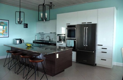 Green Turtle Cay House | Bananaquit - Spectacular House overlooking Bita Bay with a pool