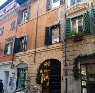 Rione V Ponte Apartment | Banchi Nuovi, modern and cozy apartment