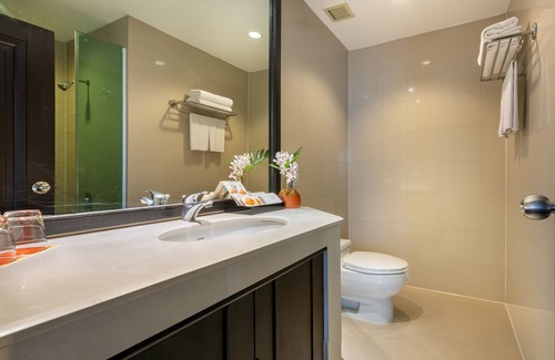 Embassy District Hotel | Bandara Silom Suites