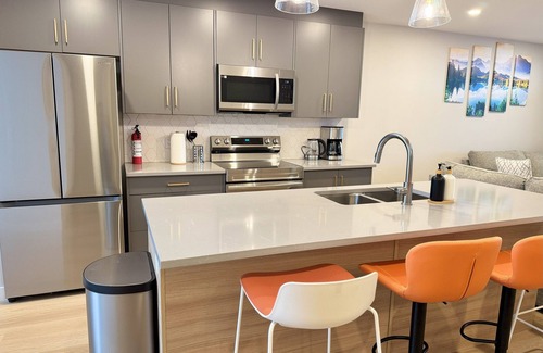 Harvie Heights Condo | Banff Gateway Townhouse, Hot tub and BBQ