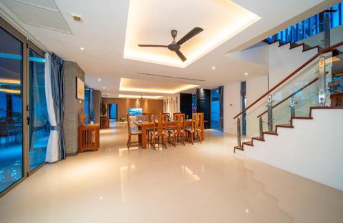 Choeng Thale Villa | Bang Tao 6-bedroom large private pool modern Balinese style leisure holiday villa BBQ family group the park