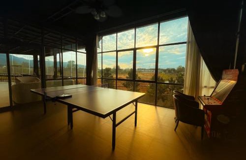 Choeng Thale Villa | BangTao 6-bedroom villa 18 meters, competition-grade swimming pool, industrial style design aesthetic, gaming and entertainment floor, suitable for family vacations and group gatherings