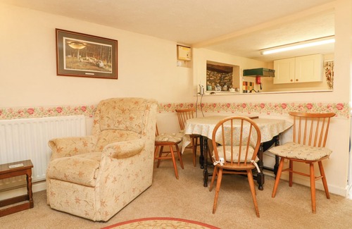 Bideford Cottage | BANK HALL FARM - THE COTTAGE, pet friendly, with open fire in Parkham