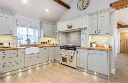 Crewe House | Bank House Barn