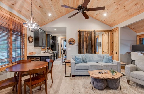 Banner Elk House | Banner Bear - 1 mile from downtown Banner Elk, Skiing, restaurants