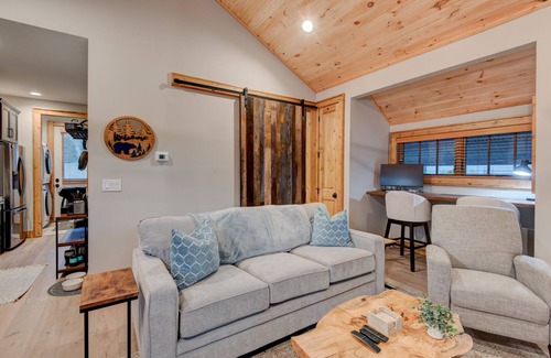 Banner Elk House | Banner Bear - 1 mile from downtown Banner Elk, Skiing, restaurants