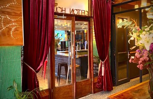 Braamfontein Hotel | Bannister Hotel