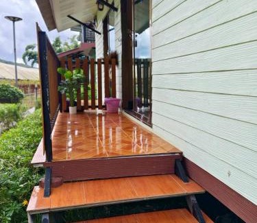 Chom Thong Resort | Bansuanariya บ้านสวนอริยะ