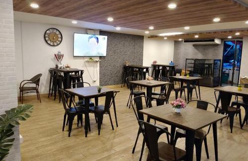 Bang Kra So Hotel | Bansuay Phranangklao Apartment&Hotel