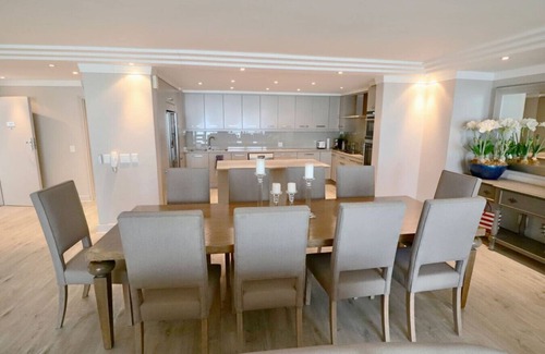 Sea Point Apartment | Bantry Place - Luxury Apartment