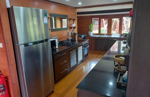 Bang Po Villa | Banyan Villa 3 - Stunning Sea Views - 20 metres to the beach.