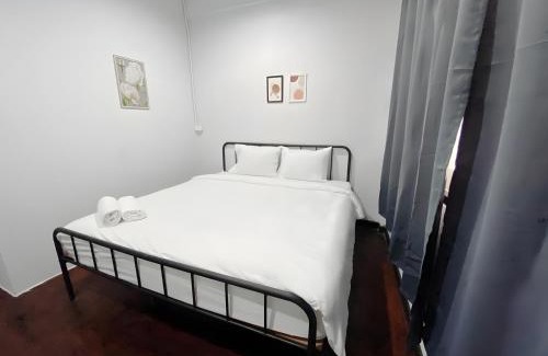 San Chao Pho Suea Apartment | BAO San Chao Pho Sua - ศาลเจ้าพ่อเสือ