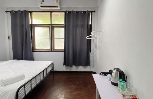 San Chao Pho Suea Apartment | BAO San Chao Pho Sua - BAO ศาลเจ้าพ่อเสือ