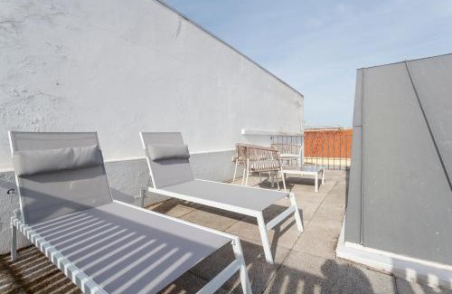 Santa Engracia Apartment | Barbadinhos Apartments in Lisbon Historic Neighborhood