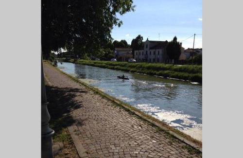 Oriago House | Barchessa Ca’ Leon sul naviglio del Brenta