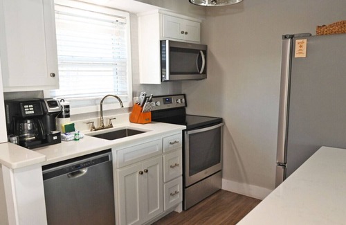 Holiday Isle Apartment | Barefoot Sands Sandpiper Cove 1147 In Destin, FL