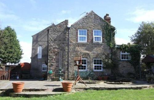 Dronfield House | Barlow Country Club - Mill Farm Cottages