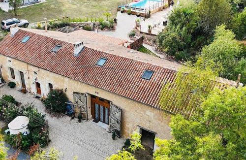 Saint-Privat-en-Perigord Apartment | Barn Gite at La Vieille Grange, with pool in the Dordogne 3 Star
