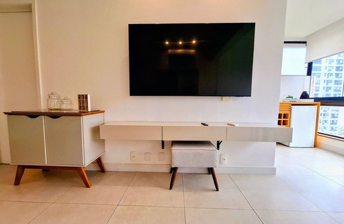 Barra da Tijuca Apartment | Barra Max - Garage, Beach and Comfort