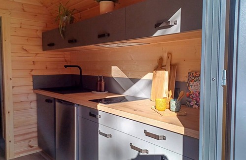 Murviel-les-Beziers Ski Chalet | Barrel Insolite