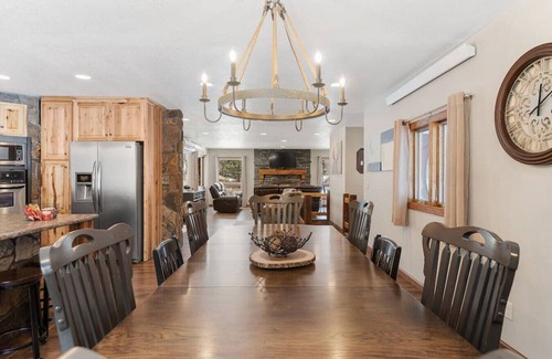 Custer Apartment | Barrel Springs ★ Secluded Stay in a Wonderful Creekside Getaway ★