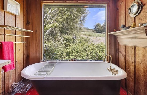 Moscow House | Barrows Barn - a Distinctive Stowe Home with Character and Warmth!