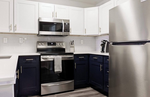 Downtown Indianapolis Apartment | Barsala l Spacious 2BD w/Canal Views