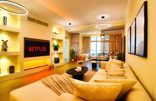Dubai Marina Apartment | Barsana - Premier 3Bed Suite - Marina & Sea Views