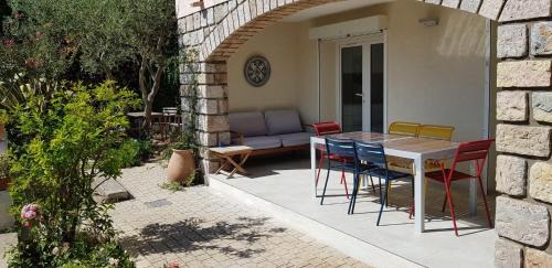 Hyeres Apartment | Bas Villa, Vue mer, Centre ville, Paradis, calme