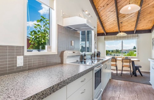 Richmond Heights House | Base: 4 Extra: $40 38 Saint James Street