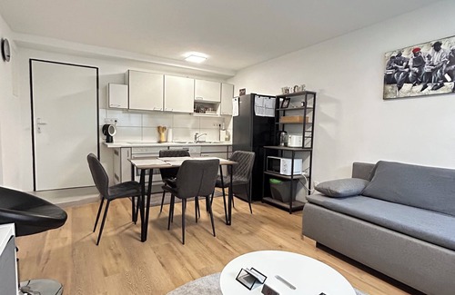 Remseck am Neckar Apartment | Basement apartment | Modern | Netflix | Parking space