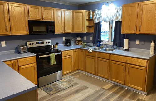 Put-in-Bay House | Bash at the Bay still available