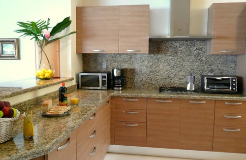 Ixtapa Condo | Bask in mesmerizing 180º ocean views and relax in this tasteful 2 story condo