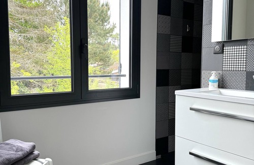 Andernos-les-Bains Villa | Basque villa with pool