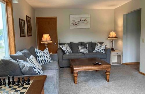 Afton Apartment | Bass Creek's Cozy Outback Country Retreat