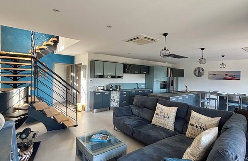 La Teste-de-Buch House | Bassin d'Arcachon, close to the beach, luxury villa in Pyla sur mer with swimming pool.