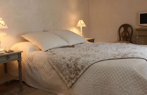 Lagnes Villa | Bastide de charme private pool in full heart of Luberon - by feelluxuryholidays