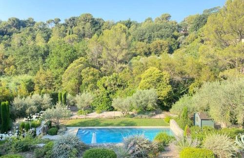 Mougins Villa | Batubela